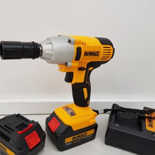 máy vặn bu lông dewalt 68v