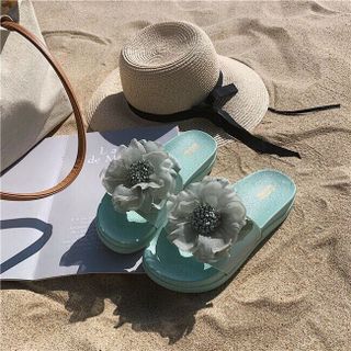 Dép nhựa hoa siêu cute