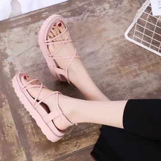 Giày sandal đế cao su đúc