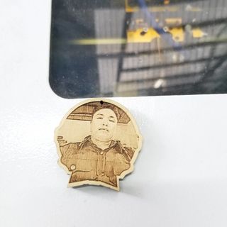 Móc khóa khắc hình theo yêu cầu