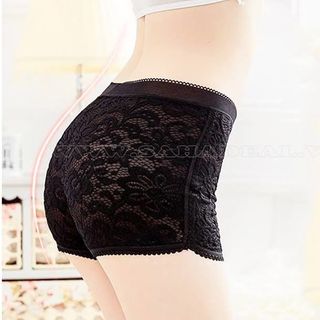 Quần mặc trong váy