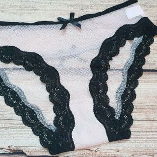 QTH252 - Quần lót lưới nơ giữa viền ren