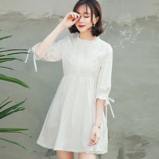 đầm babydoll phối ren trắng