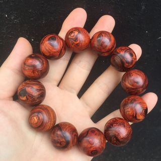 Gỗ sưa Lào