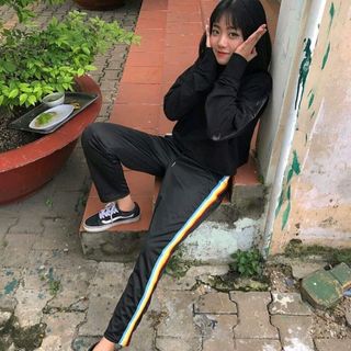 Quần jocker in cầu vòng