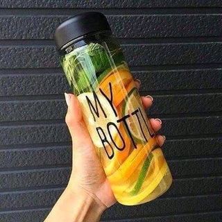 bình đựng nước bằng thủy tinh