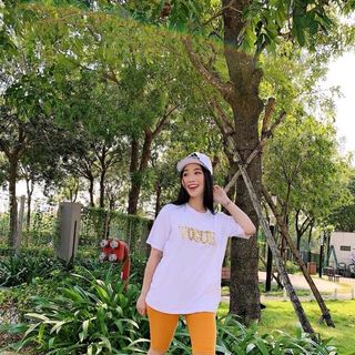 set đồ bộ lửng logo vogue đính hột bẹt cực lấp lánh