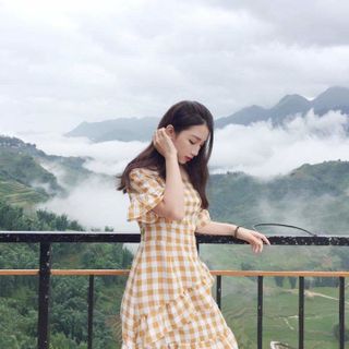 đầm caro trễ vai xòe