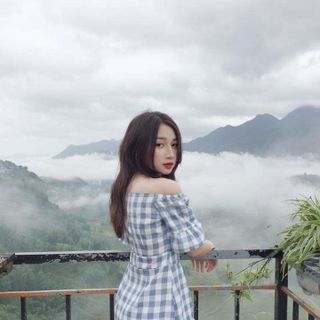 đầm caro trễ vai xòe