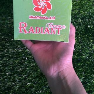 Kem Radiant Ngọc Trai Siêu Trắng