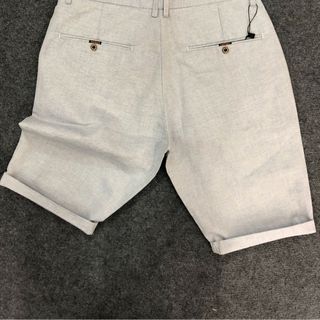 Short xám trắng body