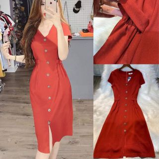 đầm cổ v phối nút xẻ tà