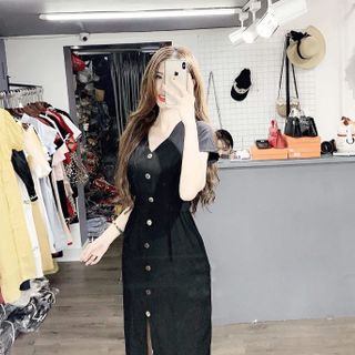 đầm cổ v phối nút xẻ tà