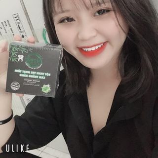 Bột Than Tre Làm Trắng Răng