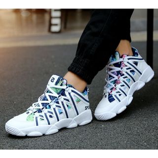 Giày nam sneaker kiểu lạ bao đẹp mềm mại tha hồ chay 615
