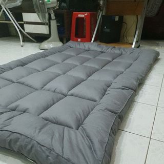 Topper chuẩn 5 làm êm nệm kiêm trải sàn 120200cm
