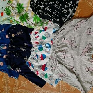 quần thun em bé