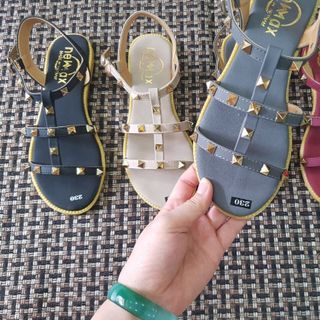 Bata sục xangdan