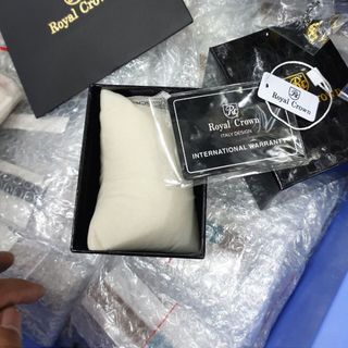 Đồng hồ nữ thời trang Royal Crown 3628 đá xoay