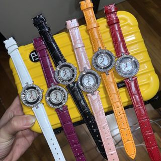 Đồng hồ nữ thời trang Royal Crown 3628 đá xoay