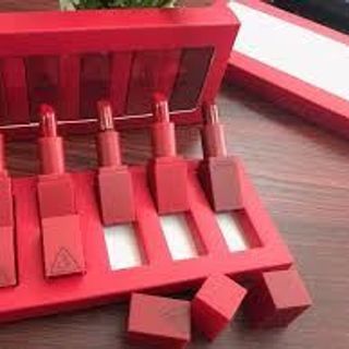 SET 5 CÂY SON NỮ RED MINI giá sỉ