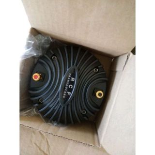 loa treble 450 RCF nắp nhôm giá là 1 loa