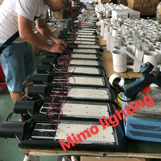 Đèn led công nghiệp giá rẻ cho doanh nghiệp