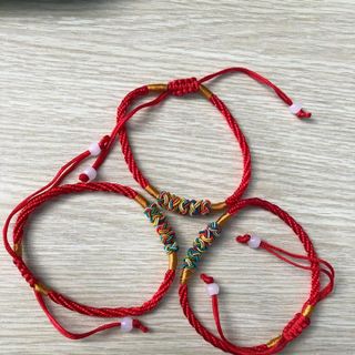 Vòng chỉ đỏ sên 4 chỉ ngũ sắc