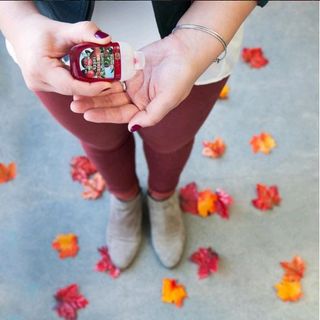 Gel rửa tay khô Bath And Body Works Stress Relief