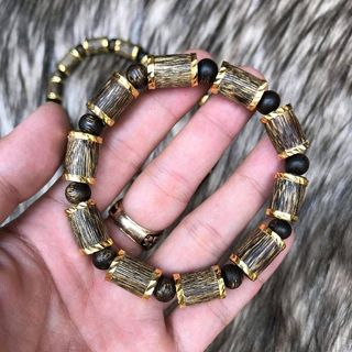 Vòng tay trầm hương ép tinh dầu thơm vĩnh viễn