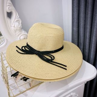 Nón cói đi biển