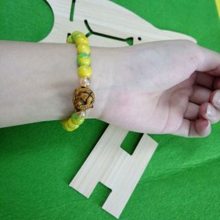 chuỗi vòng đeo tay phong thủy hạt đá
