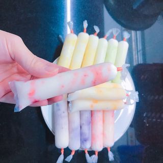 Sữa chua trái cây chân dài