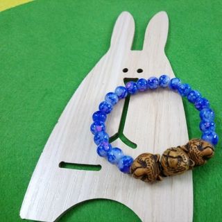 chuỗi vòng đeo tay phong thủy hạt đá