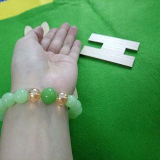 chuỗi vòng đeo tay phong thủy hạt đá