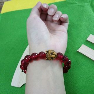 chuỗi vòng đeo tay phong thủy hạt đá