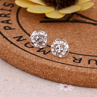 Bông tai kim loại mẫu đẹp