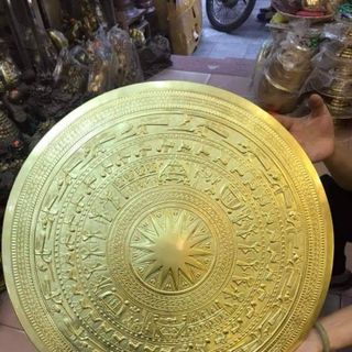 tranh mâm đồng chạm khắc tinh xảo