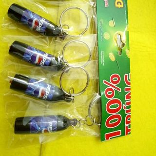 móc khóa ly mì chai nước