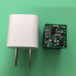 CỦ SẠC VUÔNG A21