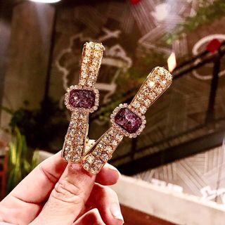 Kẹp tóc đá