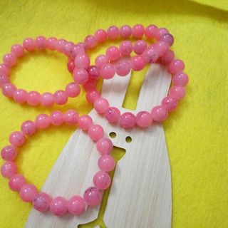 chuỗi đeo tay phong thủy hạt đá 10li màu hồng cam