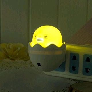 Đèn ngủ cảm ứng