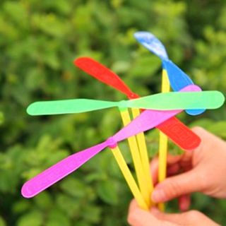 chong chóng đủ màu bay cao hơn 5 mét chơi rất vui lun