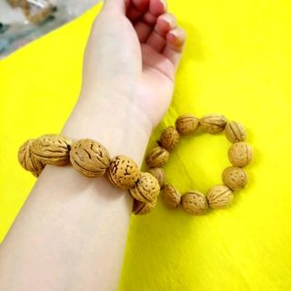 Vòng tay gỗ phong thủy nam nữ đều đeo được