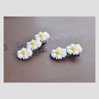 Sét 2 kẹp hoa cúc cute