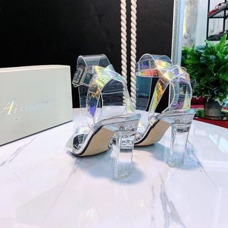 Giày sandal