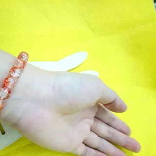 chuỗi đeo tay phong thủy hạt đá tuyết màu y hình hình tự chụp nha các bạn Giá sỉ