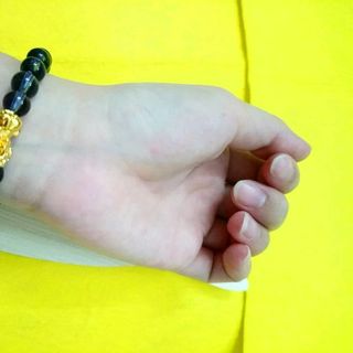 chuỗi đeo tay phong thủy hạt đá 8li mix mặt tỳ hưumàu y hình giá sỉ 15k 1 chuỗi