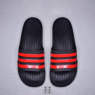 Mẫu dép đúc Adidas